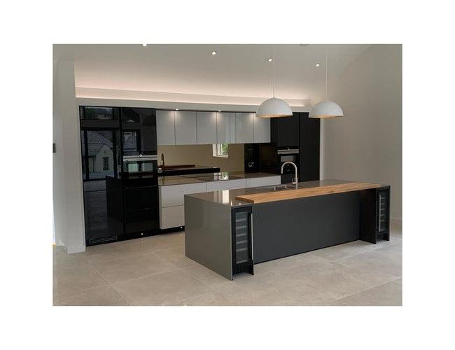 Dunavox 300mm Under Counter Wine Cooler - 19 Bottle Black - DAUF-19.58B